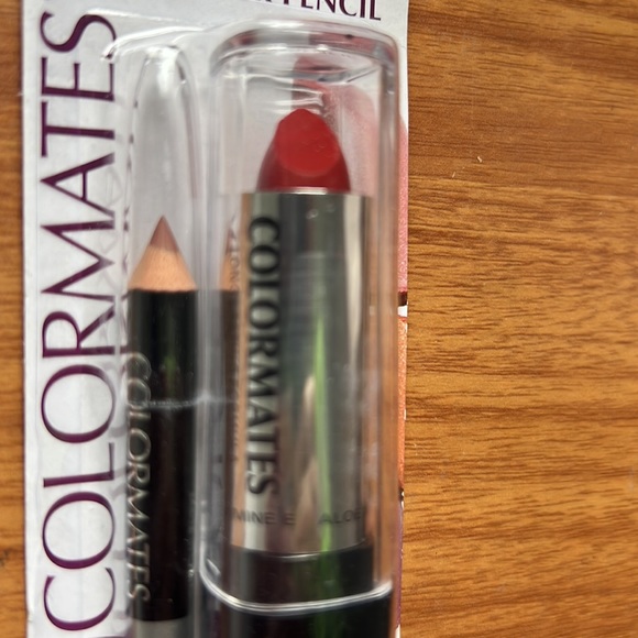 Colormates lipstick & lipliner pencil in red red 62612, New in sealed packaging - Picture 5 of 16